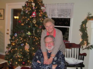 01-bruce-and-jane-by-their-christmas-tree